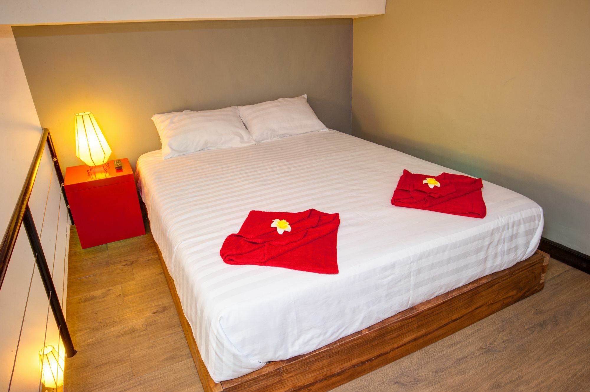 ดิ อาร์ติสต์ เรสซิเดนซ์ Hotel พนมเปญ ภายนอก รูปภาพ